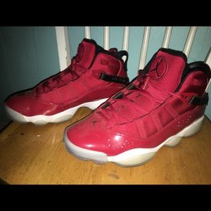 Gently used Jordan’s!!